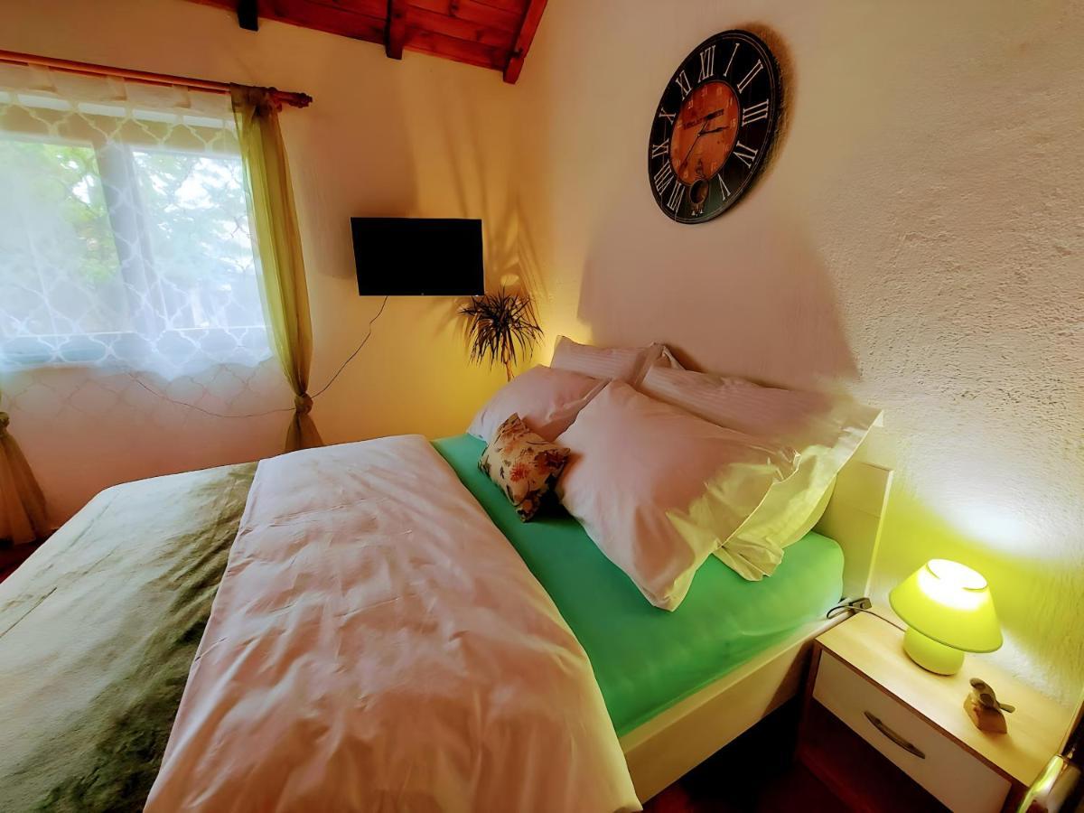 Studio Apartman Buteo Jastrebarsko Zewnętrze zdjęcie