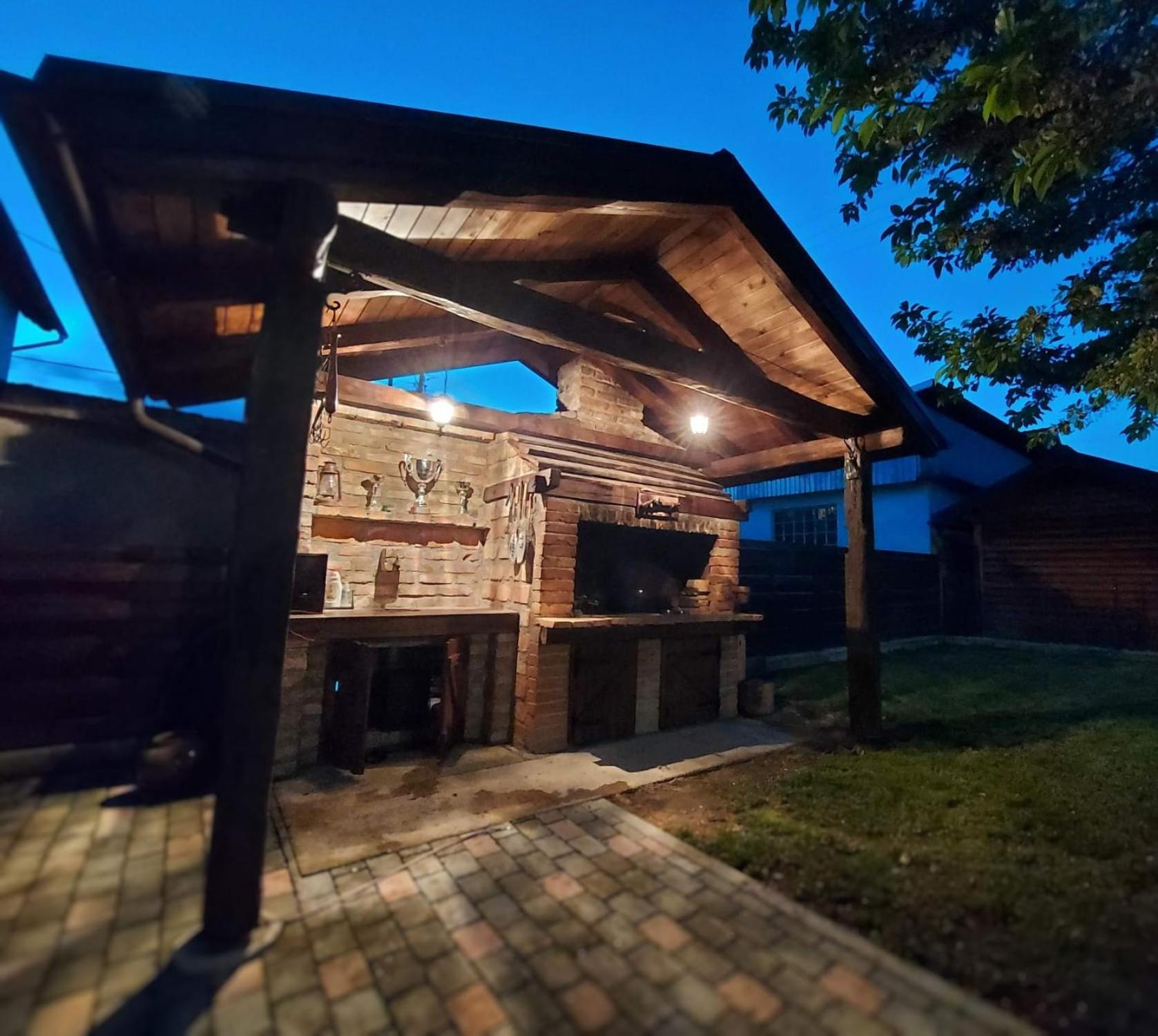 Studio Apartman Buteo Jastrebarsko Zewnętrze zdjęcie