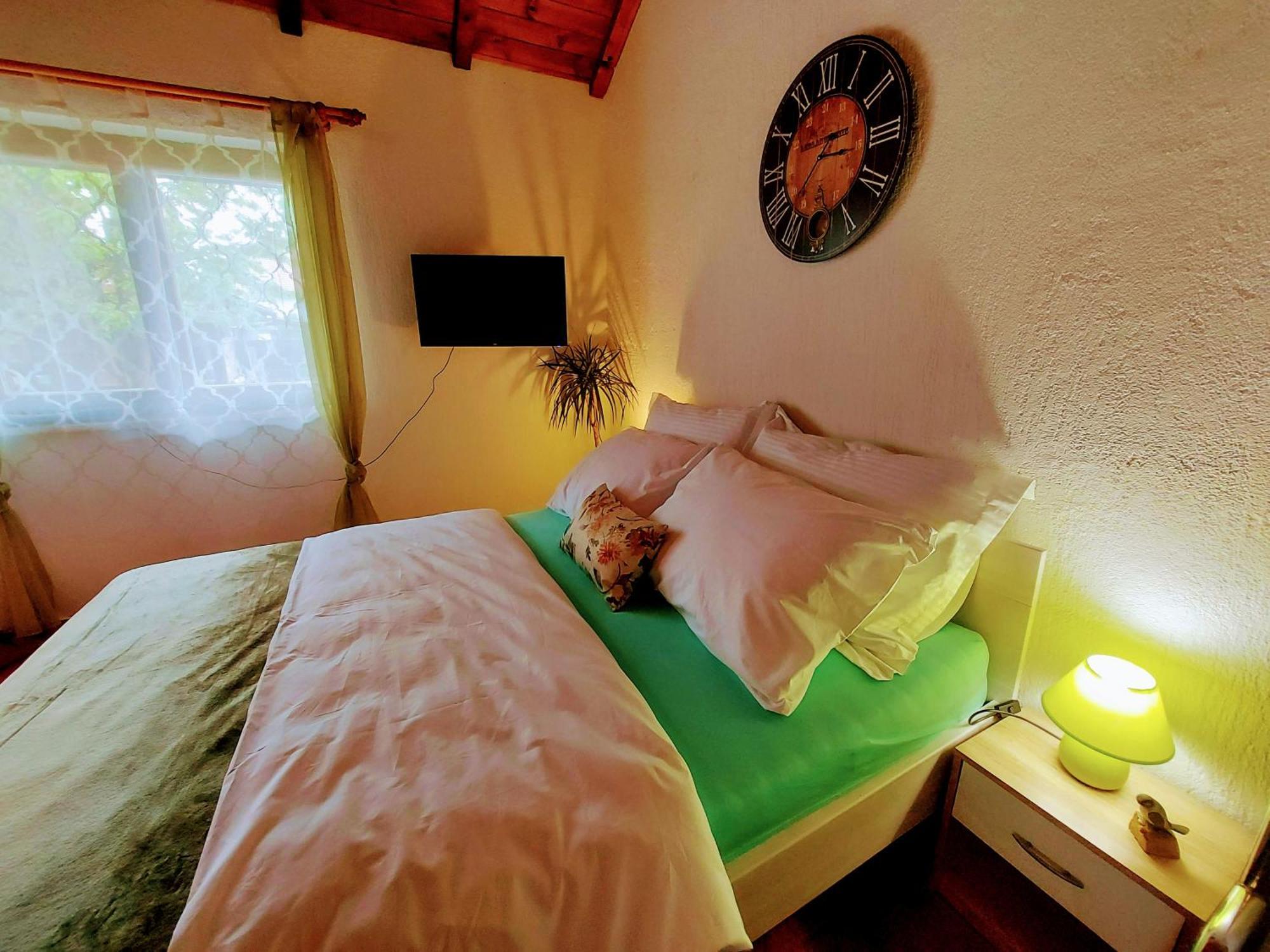 Studio Apartman Buteo Jastrebarsko Zewnętrze zdjęcie